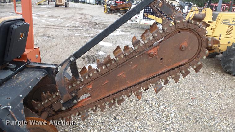 image for item FE9182 2006 Ditch Witch RT36 trencher