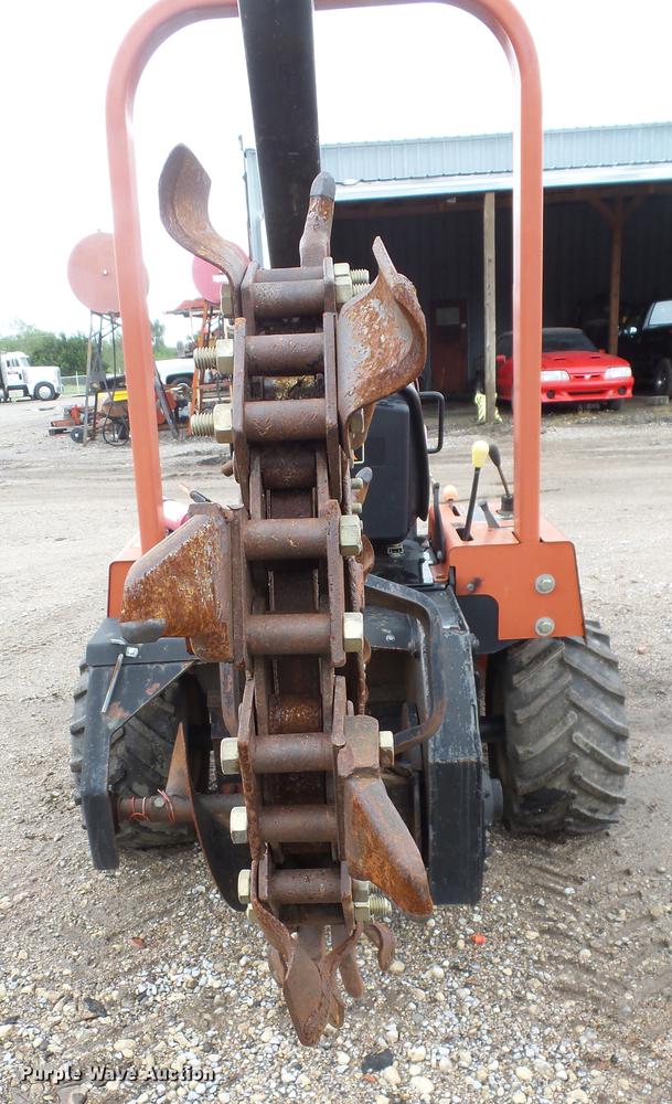 image for item FE9182 2006 Ditch Witch RT36 trencher