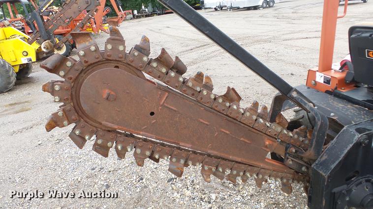 image for item FE9182 2006 Ditch Witch RT36 trencher