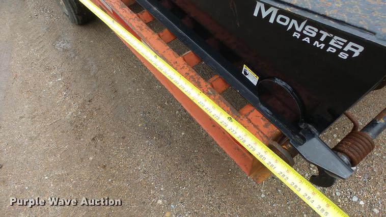 image for item FE9186 1995 Ditch Witch equipment trailer