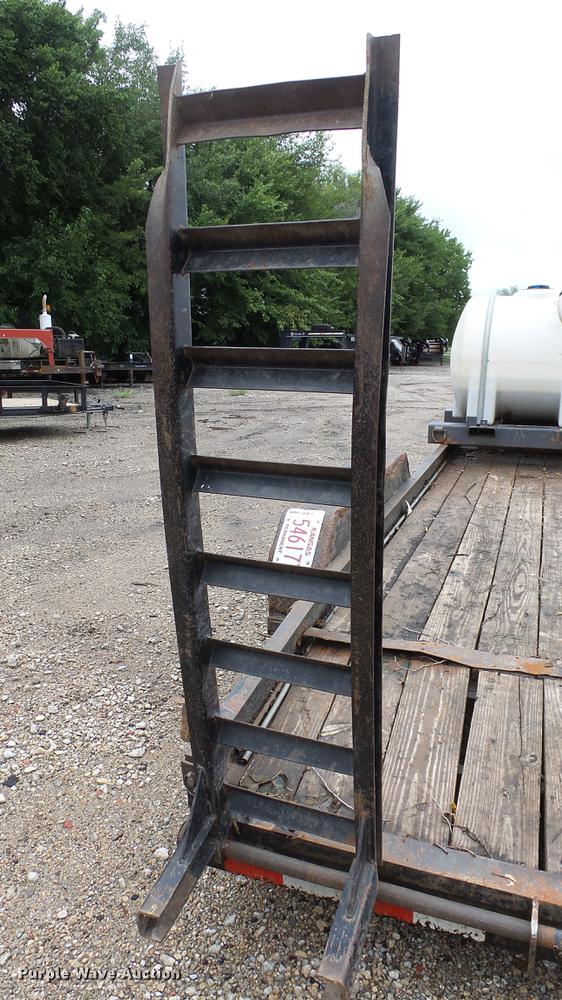 image for item FE9187 2005 Big Tex equipment trailer