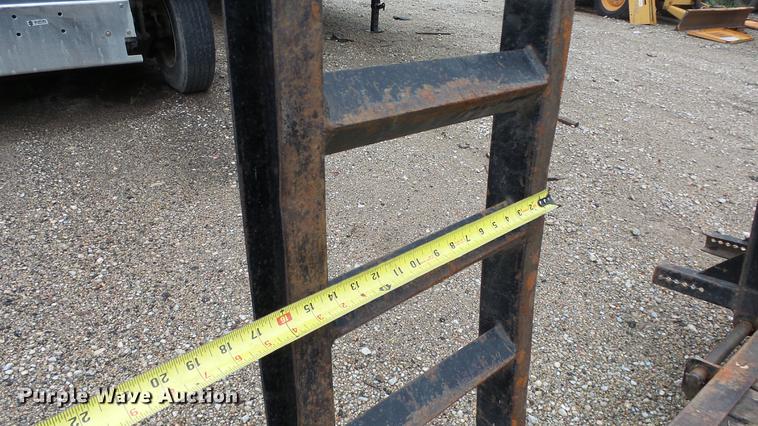 image for item FE9187 2005 Big Tex equipment trailer