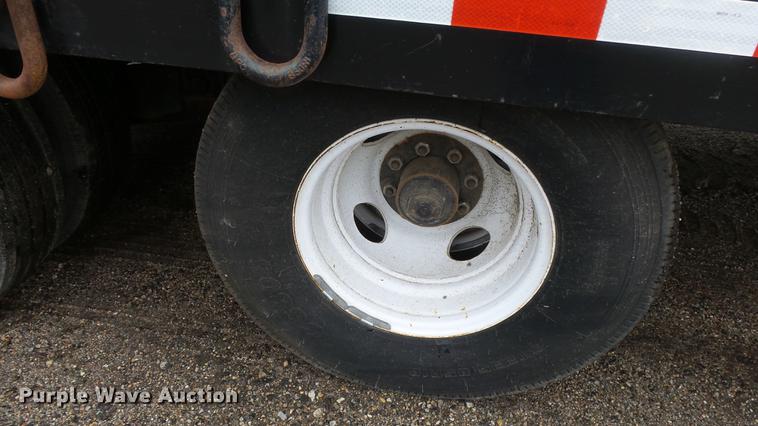 image for item FE9188 2009 Contrail equipment trailer