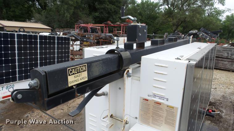 image for item FE9190 2010 Progress SLT800 light plant