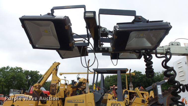 image for item FE9190 2010 Progress SLT800 light plant