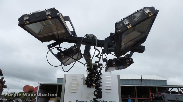 image for item FE9190 2010 Progress SLT800 light plant