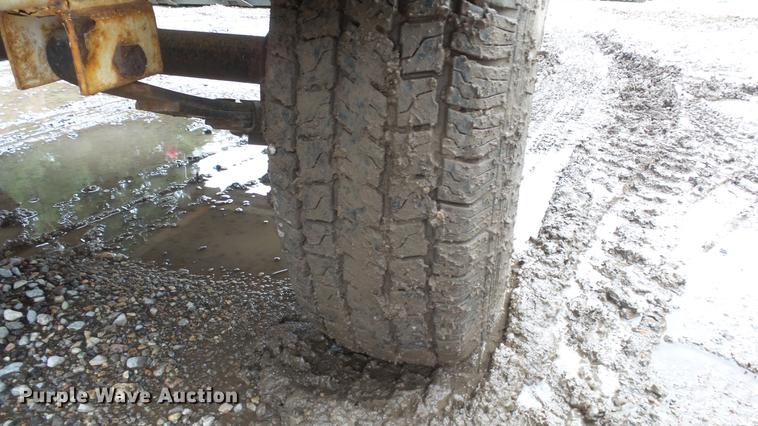 image for item FE9190 2010 Progress SLT800 light plant