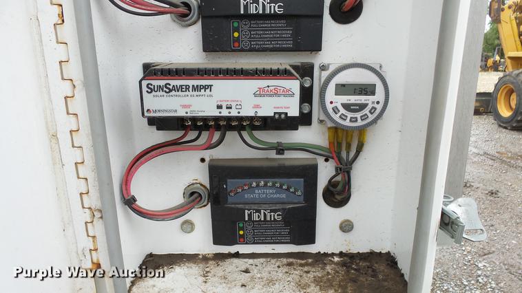 image for item FE9190 2010 Progress SLT800 light plant