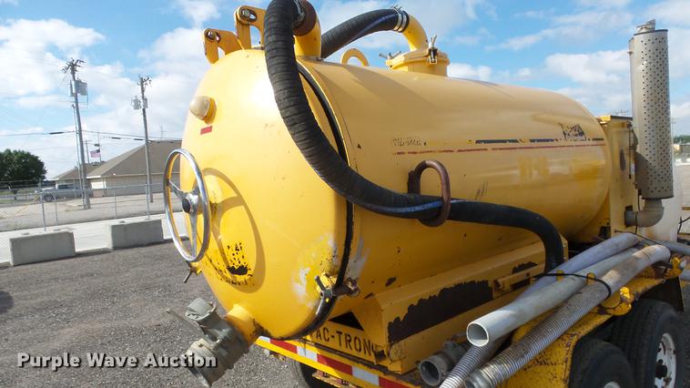 image for item FE9211 Vactron PMD-800GT vacuum excavator