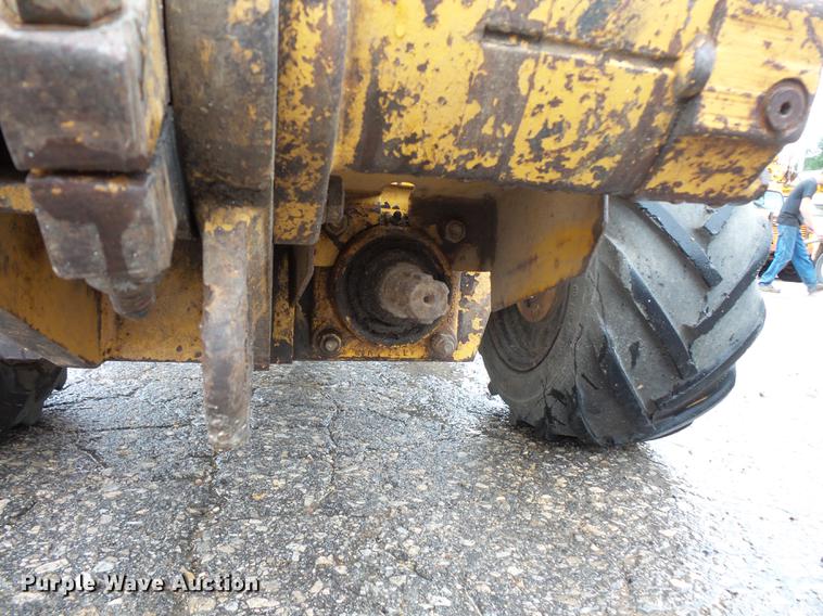 image for item FT9830 1993 Vermeer LM40 trencher