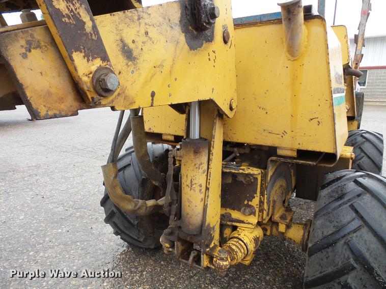 image for item FT9830 1993 Vermeer LM40 trencher
