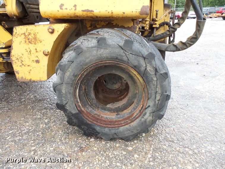 image for item FT9830 1993 Vermeer LM40 trencher