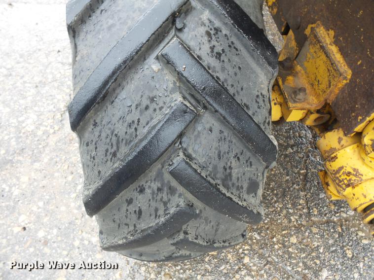 image for item FT9830 1993 Vermeer LM40 trencher