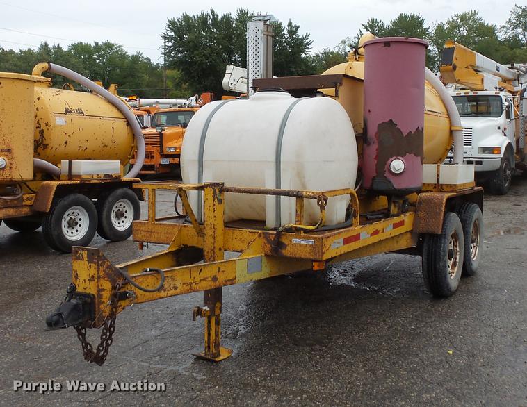 image for item FT9833 2000 U-Dump 512F vacuum trailer