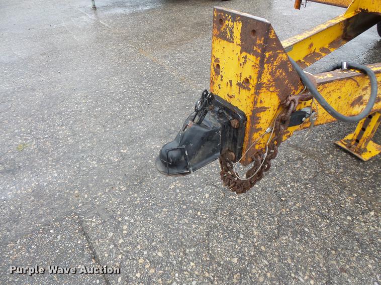 image for item FT9833 2000 U-Dump 512F vacuum trailer