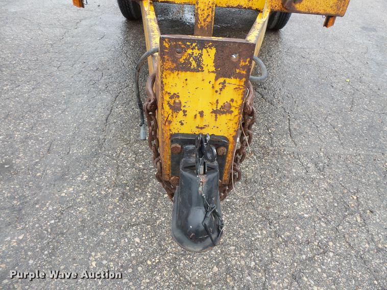 image for item FT9833 2000 U-Dump 512F vacuum trailer