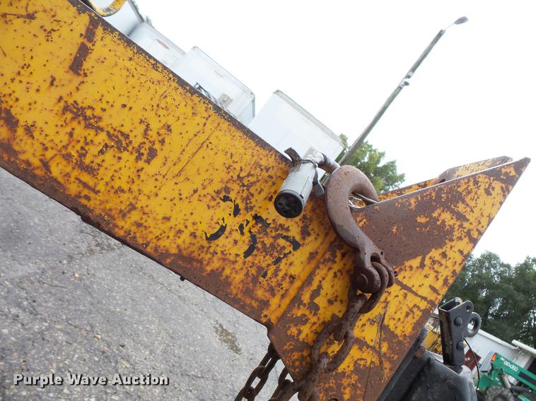 image for item FT9833 2000 U-Dump 512F vacuum trailer