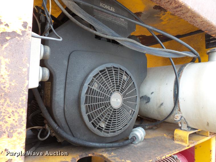 image for item FT9833 2000 U-Dump 512F vacuum trailer