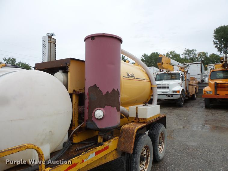 image for item FT9833 2000 U-Dump 512F vacuum trailer