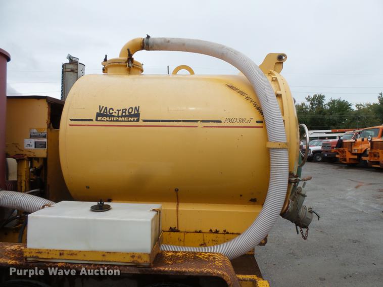 image for item FT9833 2000 U-Dump 512F vacuum trailer