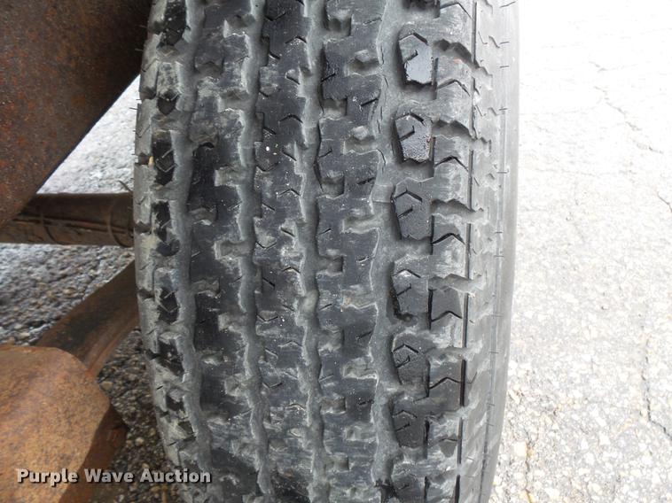 image for item FT9833 2000 U-Dump 512F vacuum trailer