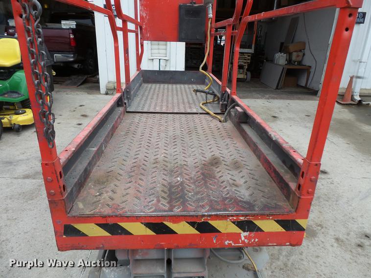 image for item FT9837 Mec 2033ES scissor lift