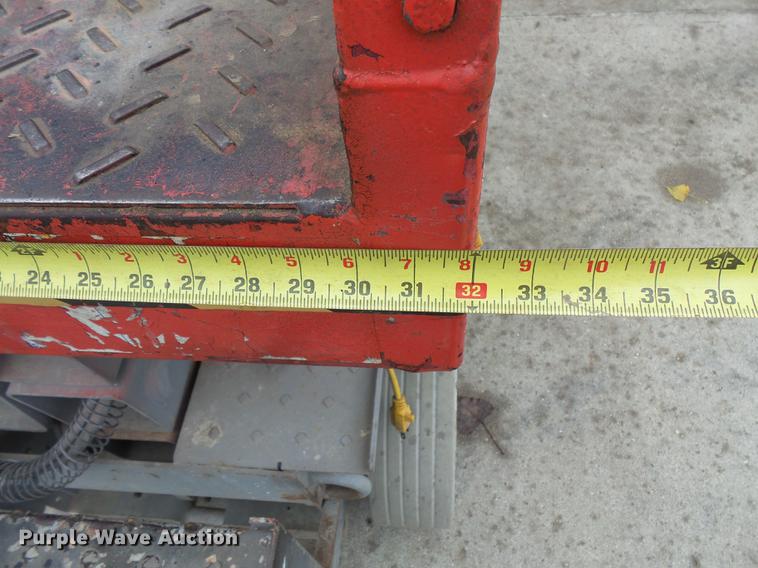 image for item FT9837 Mec 2033ES scissor lift