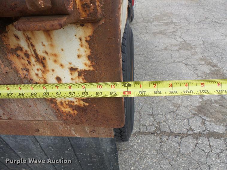 image for item FT9840 1988 Ford F700 dump truck