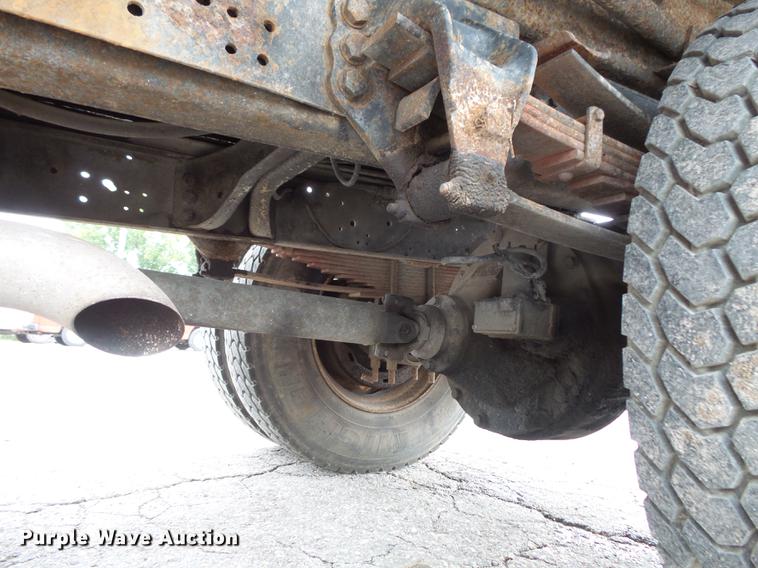 image for item FT9840 1988 Ford F700 dump truck