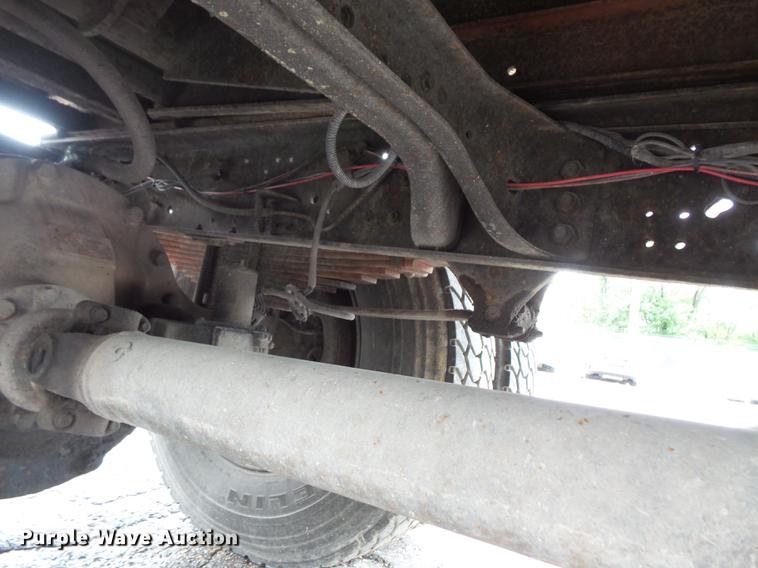 image for item FT9840 1988 Ford F700 dump truck