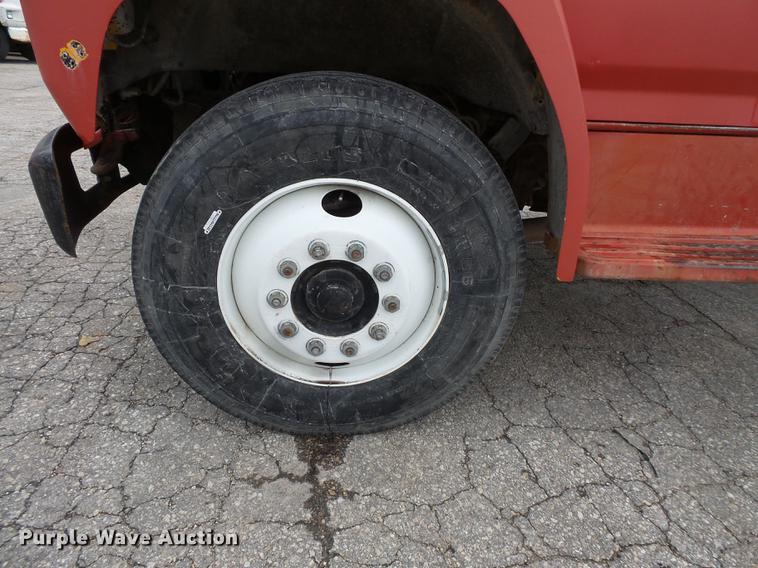 image for item FT9840 1988 Ford F700 dump truck