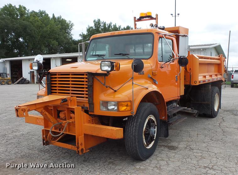 image for item FT9841 1997 International 4700 dump truck