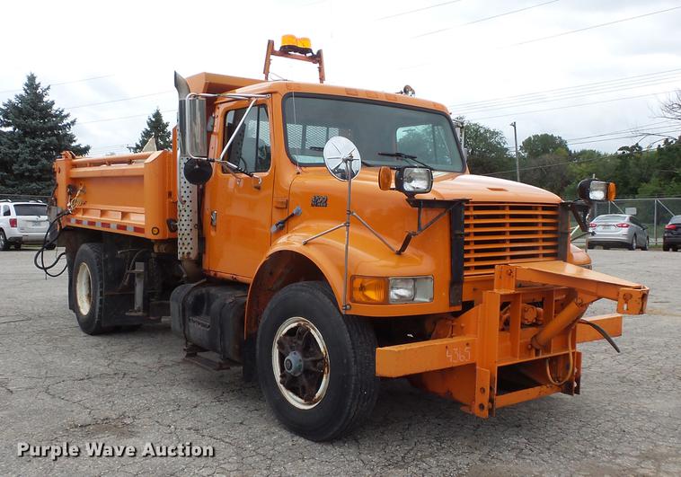 image for item FT9841 1997 International 4700 dump truck