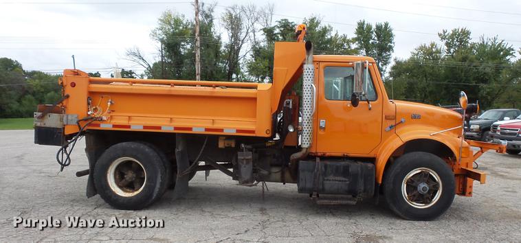 image for item FT9841 1997 International 4700 dump truck