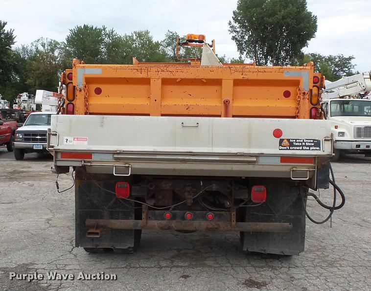 image for item FT9841 1997 International 4700 dump truck