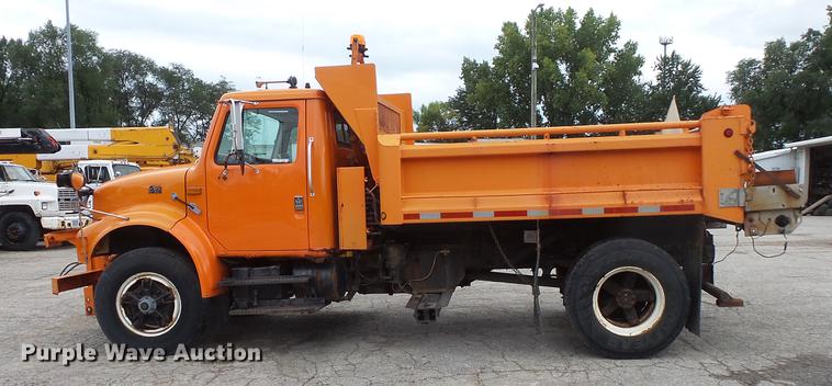 image for item FT9841 1997 International 4700 dump truck