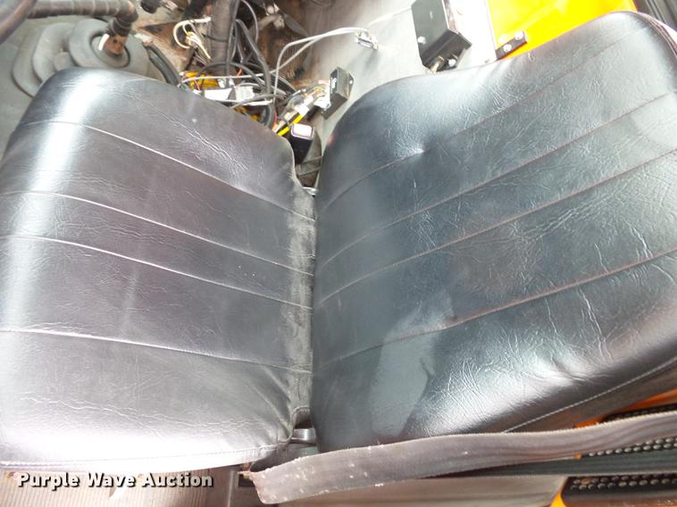 image for item FT9841 1997 International 4700 dump truck