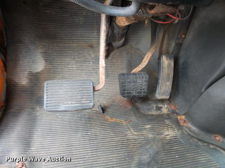 image for item FT9841 1997 International 4700 dump truck