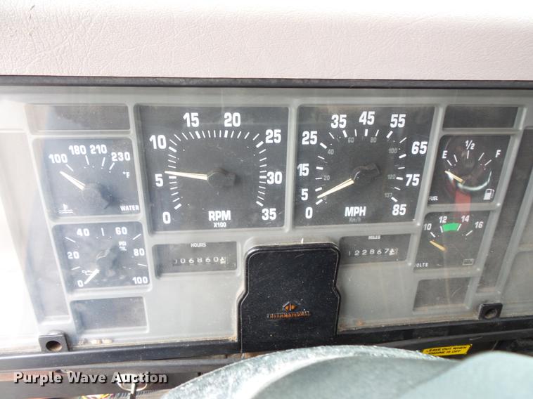 image for item FT9841 1997 International 4700 dump truck