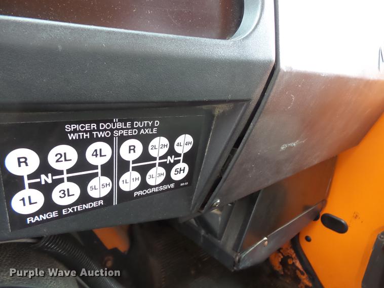 image for item FT9841 1997 International 4700 dump truck