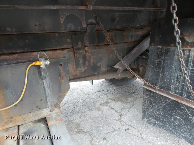 image for item FT9841 1997 International 4700 dump truck