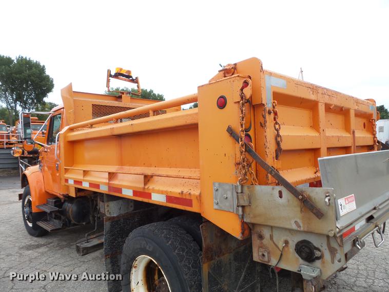 image for item FT9841 1997 International 4700 dump truck