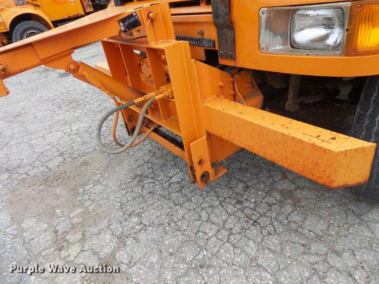 image for item FT9841 1997 International 4700 dump truck