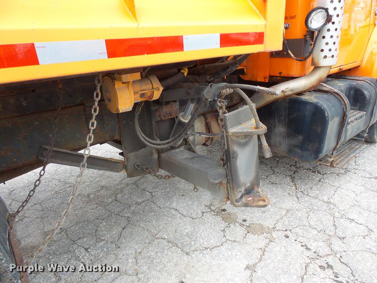 image for item FT9841 1997 International 4700 dump truck