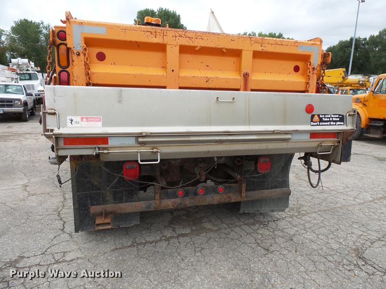 image for item FT9841 1997 International 4700 dump truck