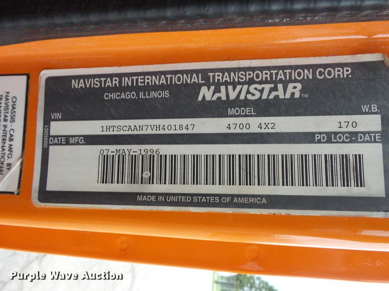 image for item FT9841 1997 International 4700 dump truck