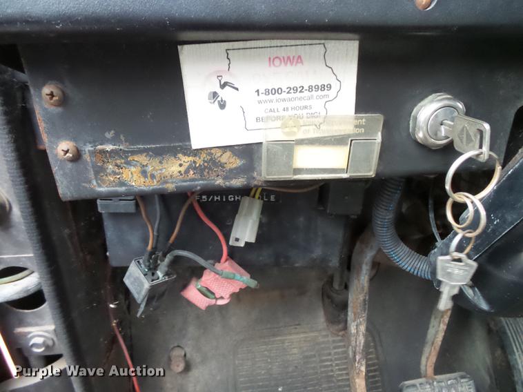 image for item FT9842 1995 International 4700 dump truck