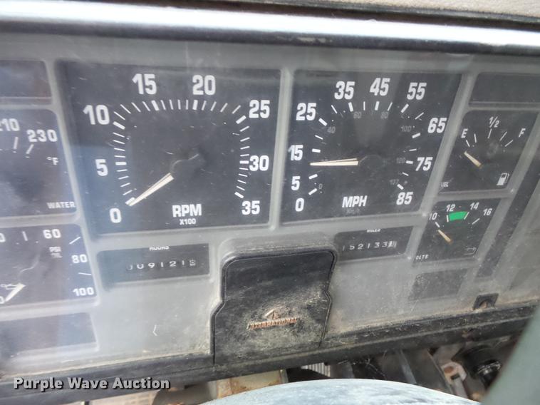 image for item FT9842 1995 International 4700 dump truck