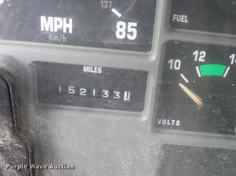 image for item FT9842 1995 International 4700 dump truck