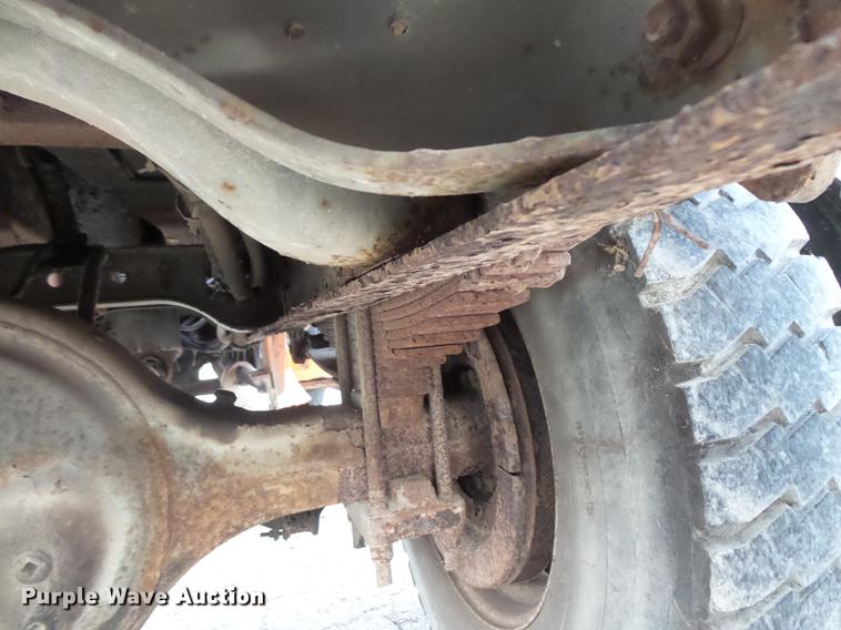 image for item FT9842 1995 International 4700 dump truck